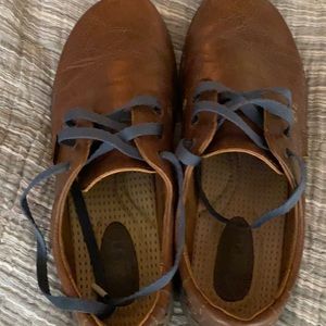 Men’s brown leather shoes